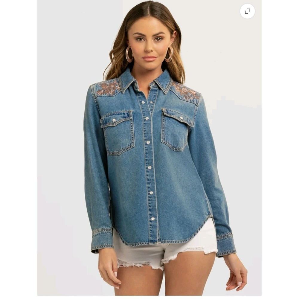 Western Embroidered Denim Pearl Snap Shirt Shacket Medium Wash Size Medium New